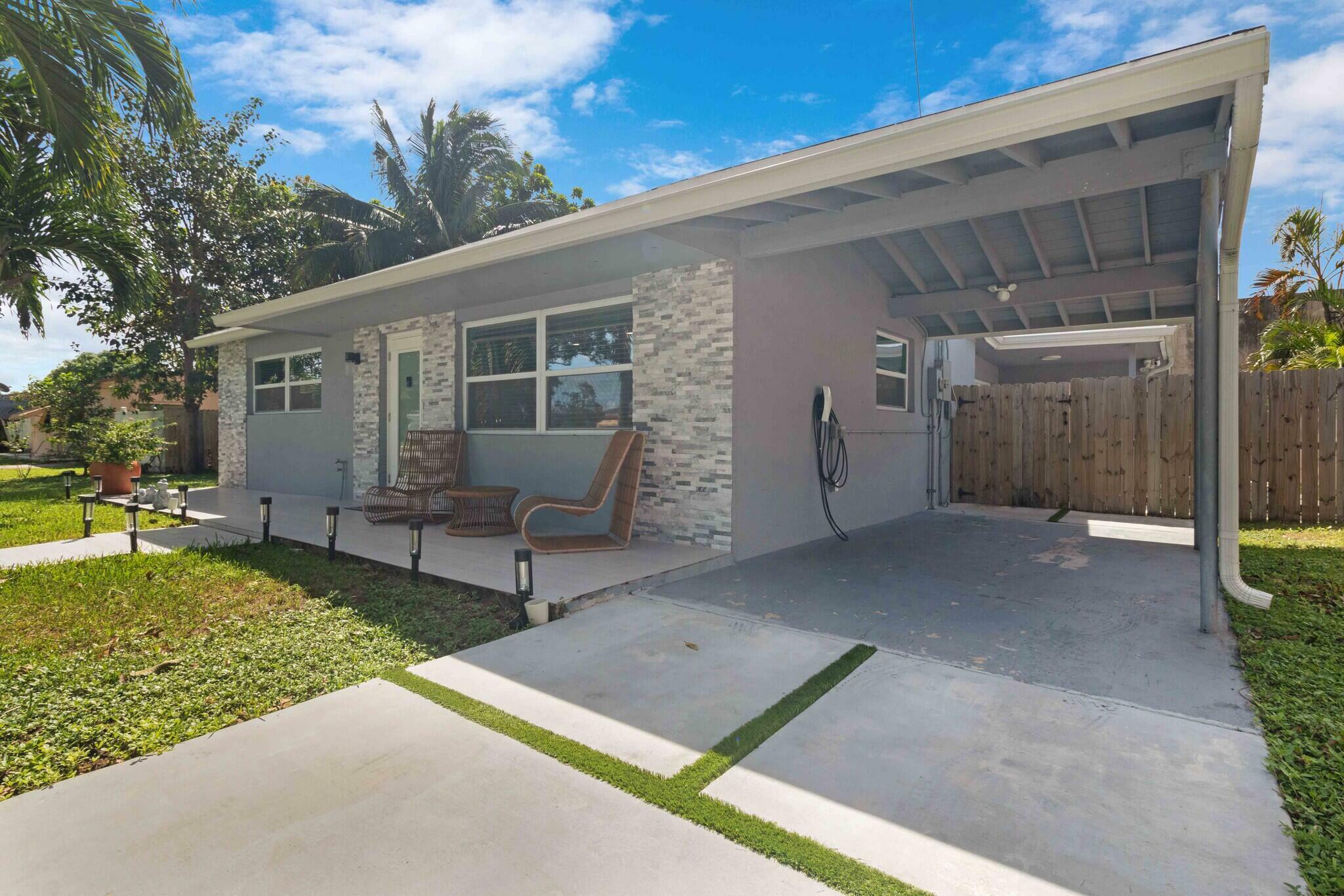 Property Photo:  1461 SW 52 Avenue  FL 33317 