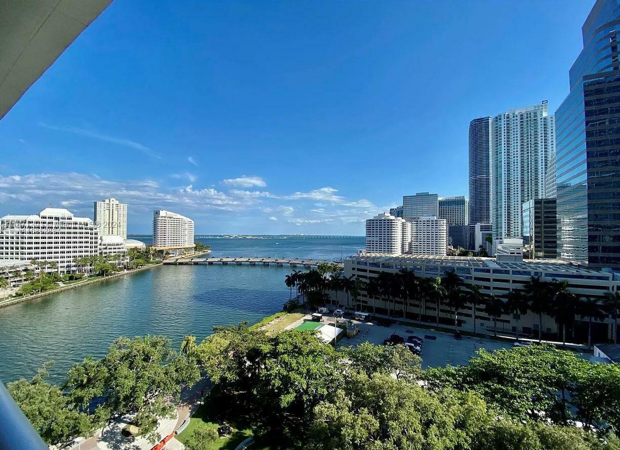 Property Photo:  495 Brickell Ave 1205  FL 33131 