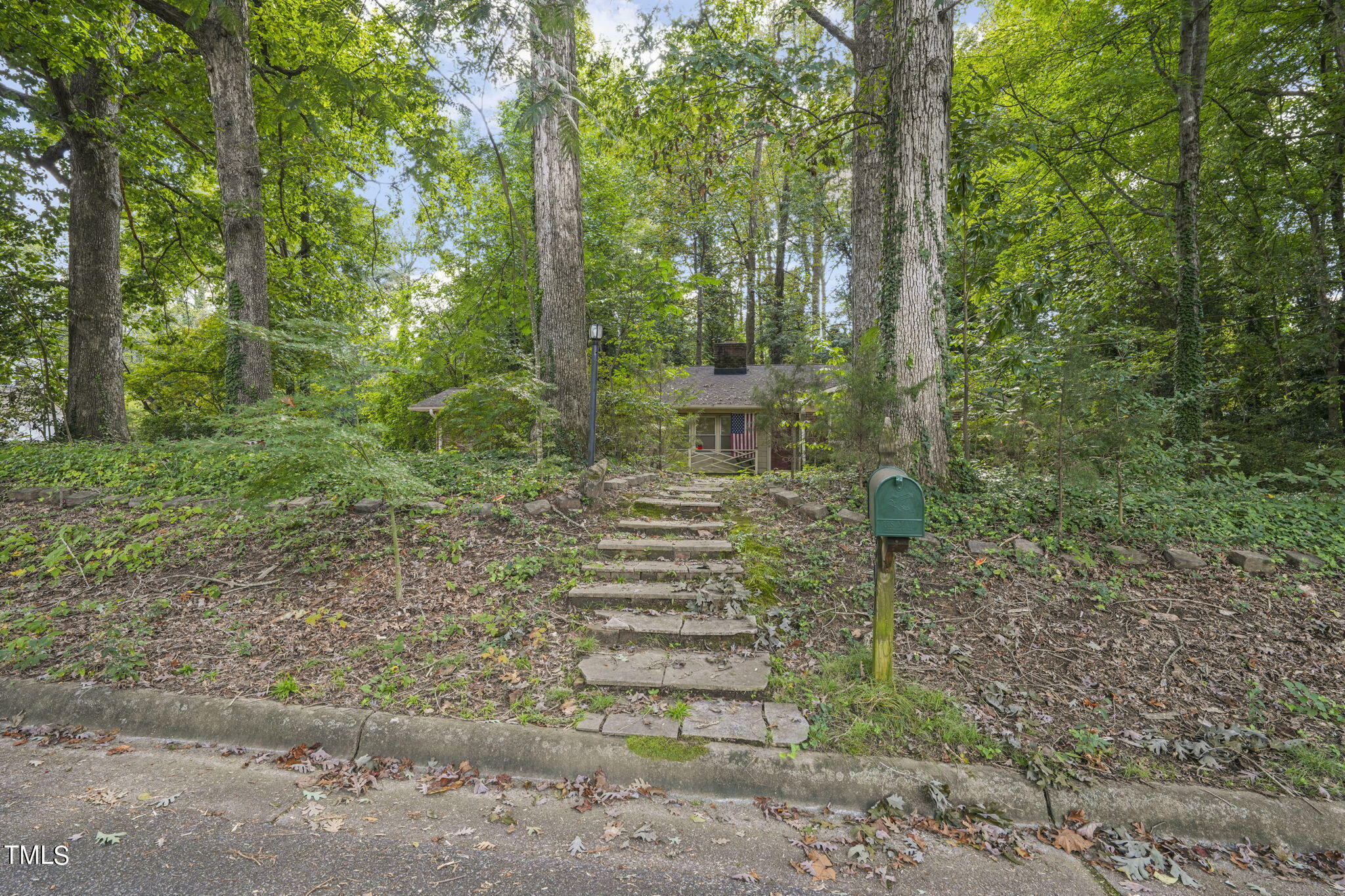 Property Photo:  301 Lord Berkley Road  NC 27610 