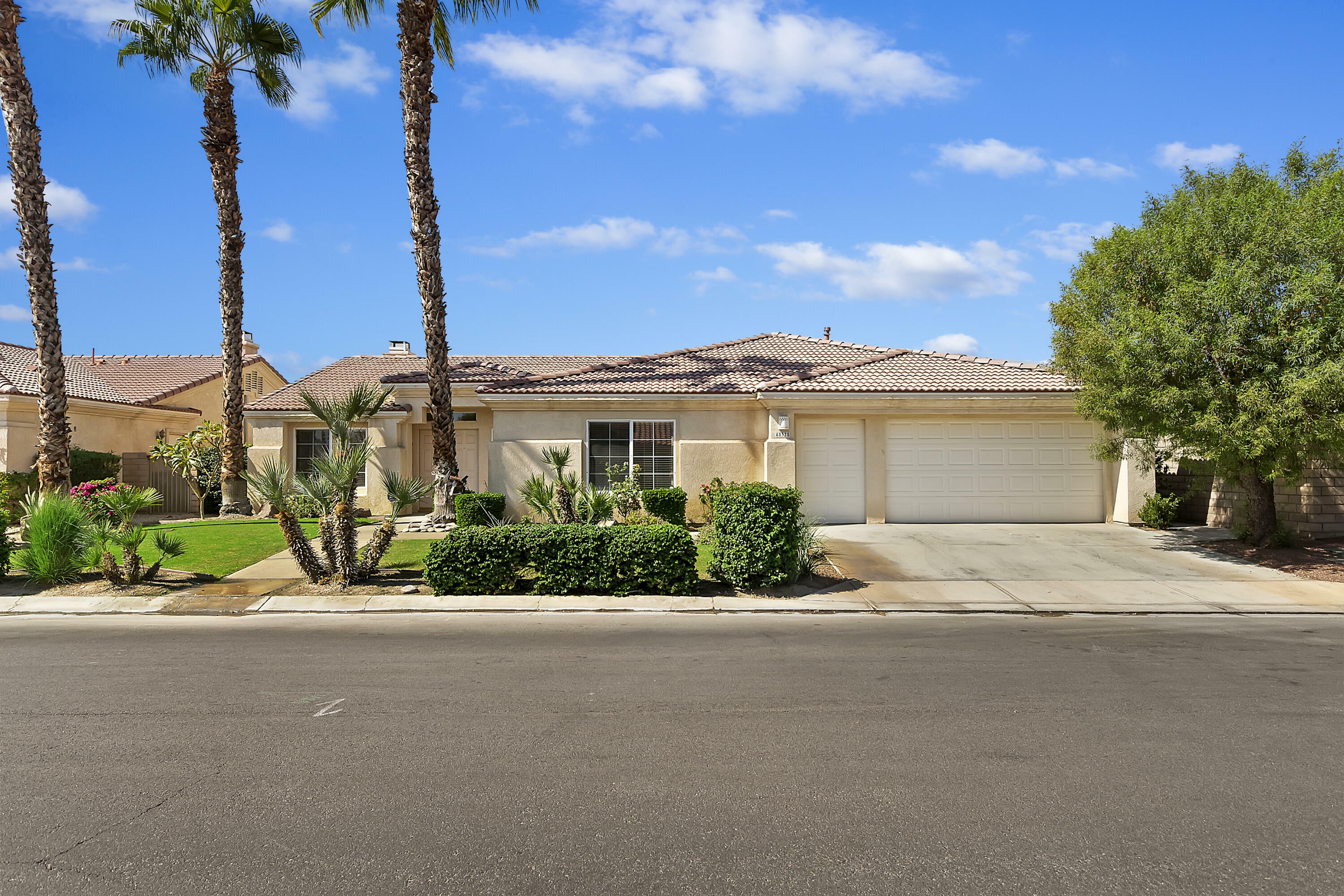 Property Photo:  48375 Heifitz Drive  CA 92201 