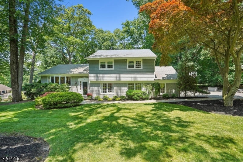 Property Photo:  3 Highland Dr  NJ 07006 