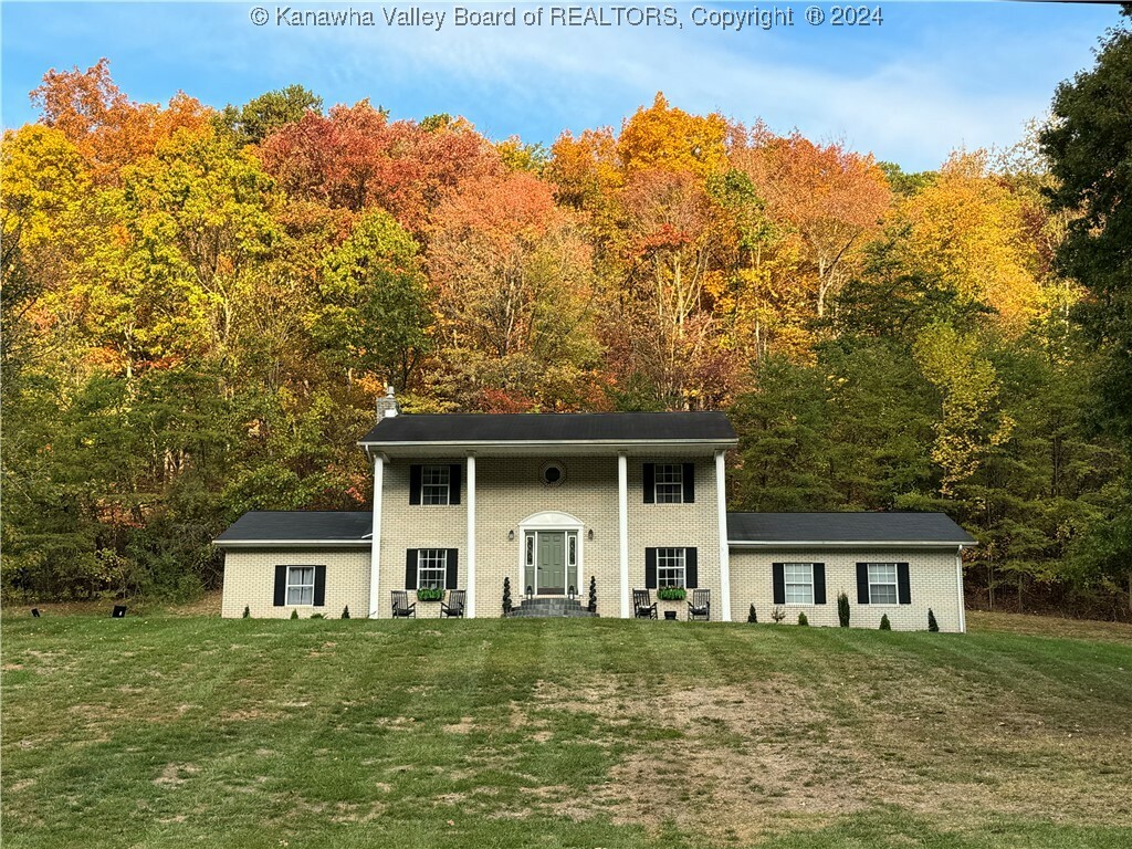 Property Photo:  14 Lakeview Drive  WV 25143 