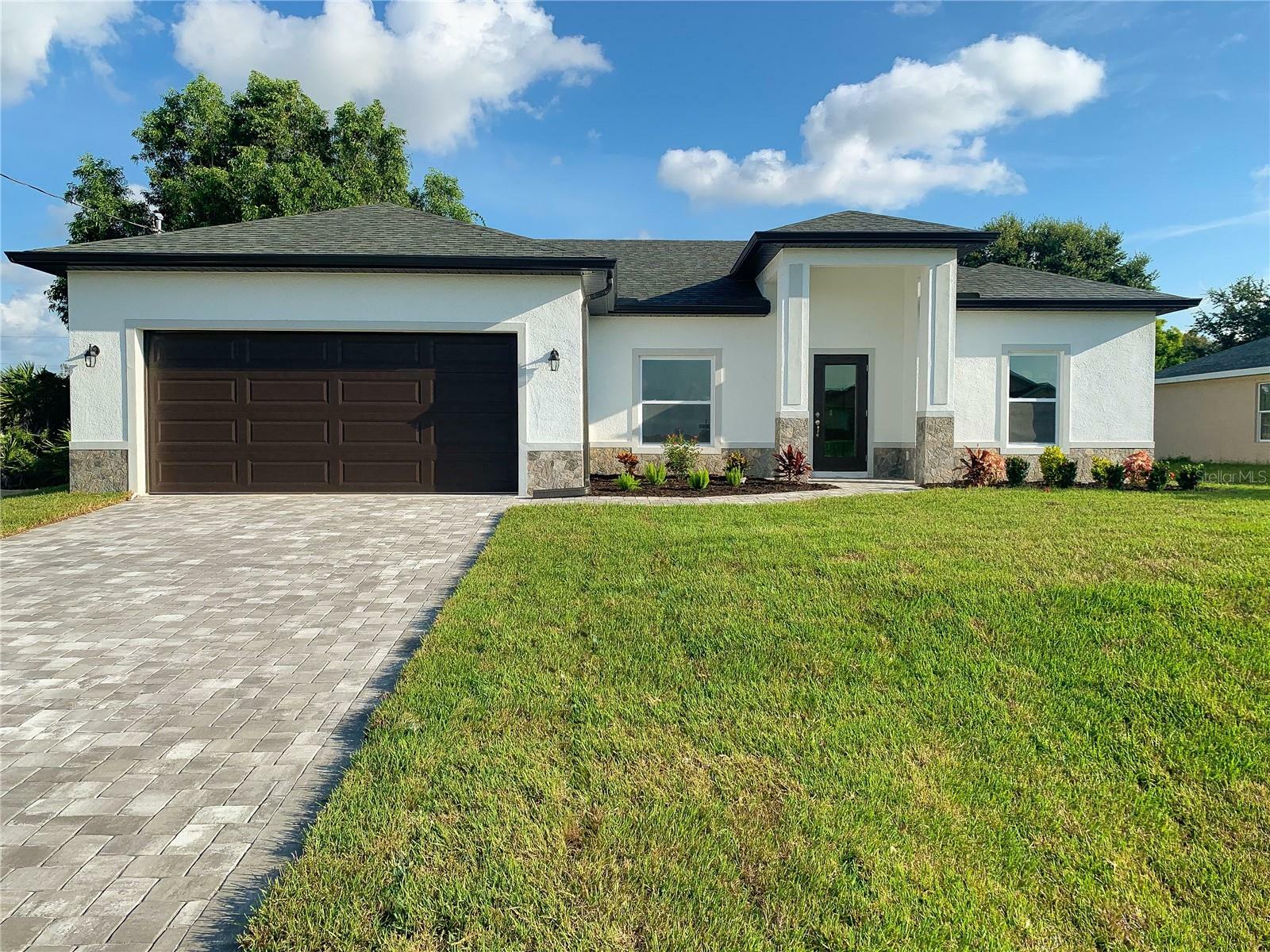 Property Photo:  1504 Saracen Lane  FL 34286 