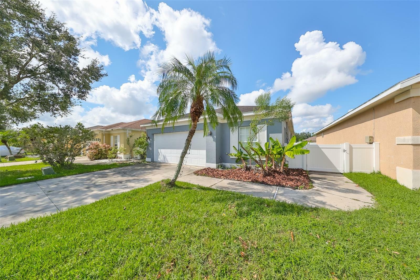 Property Photo:  2309 29th Avenue E  FL 34221 