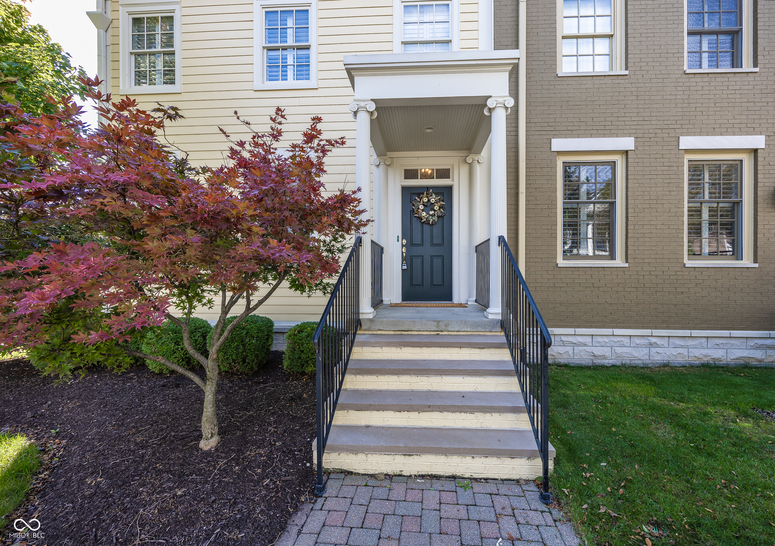 Property Photo:  1949 Rhettsbury Street  IN 46032 