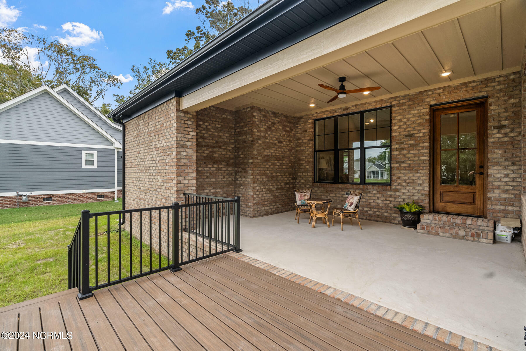 Property Photo:  105 Pelican Pointe Drive  NC 27909 