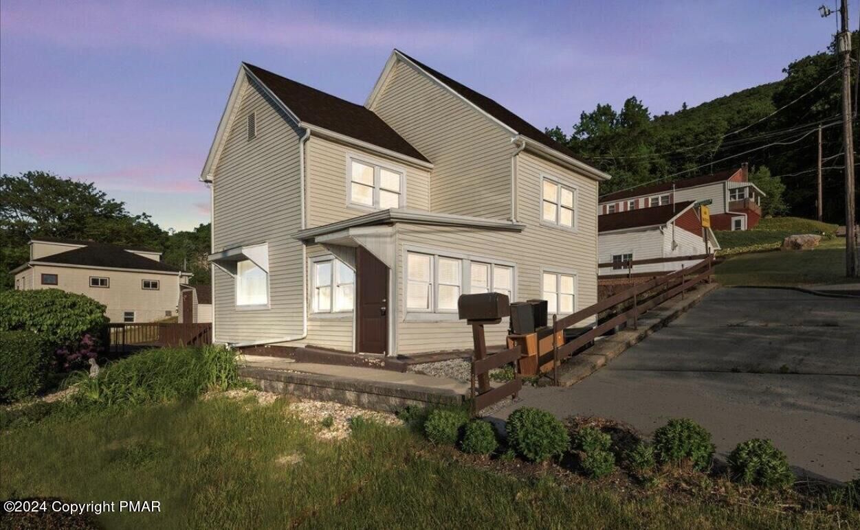 Property Photo:  115 Spruce Street  PA 18240