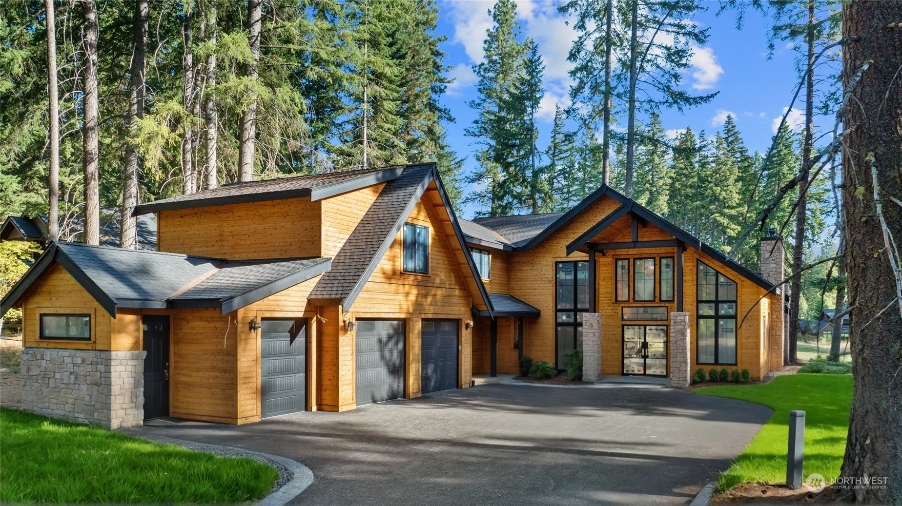 Property Photo:  1211  Pinegrass Loop  WA 98922 