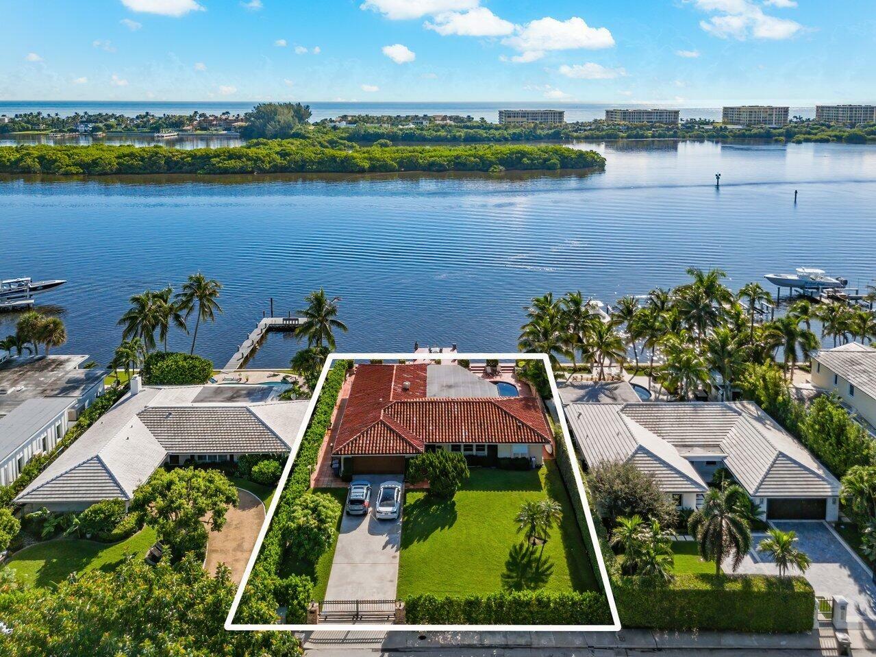 Property Photo: 7932 Flagler Court FL 33405