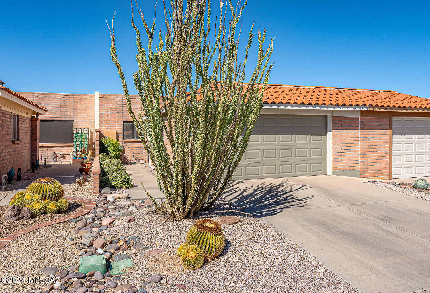 Property Photo:  1612 W Calle Zuniga  AZ 85622 