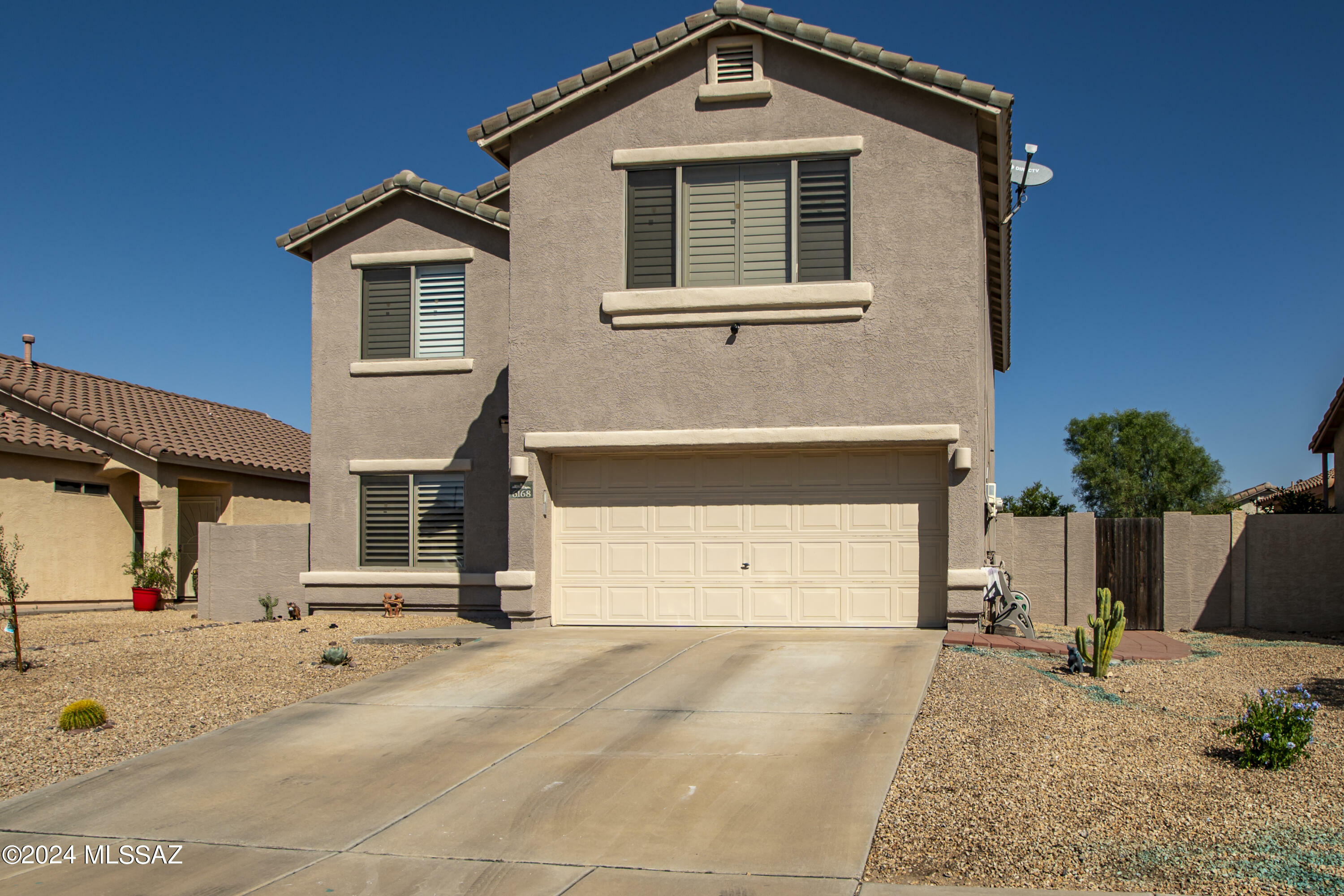 Property Photo:  6168 W Koch Place  AZ 85743 