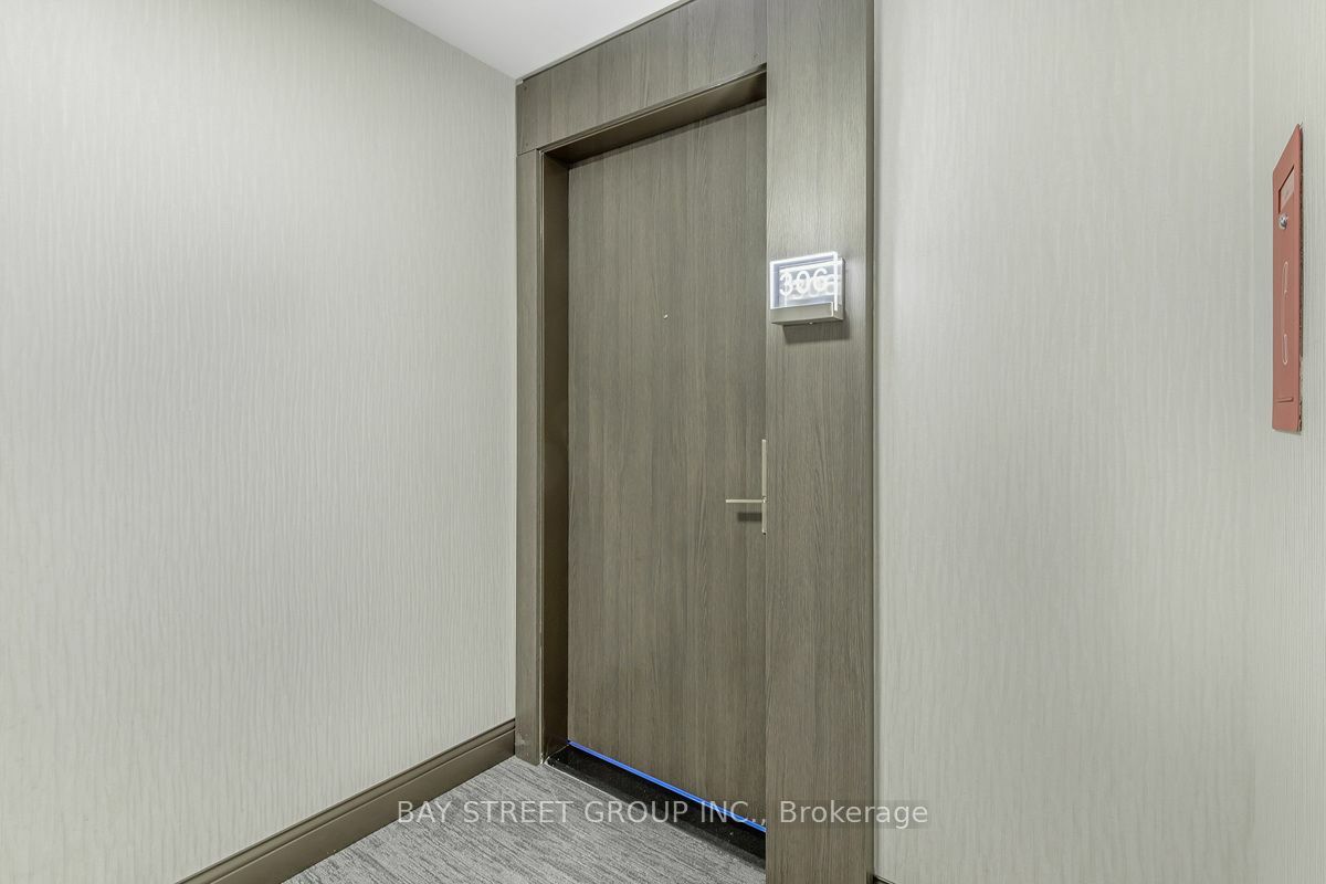 Property Photo:  15 Water Walk Dr 306  ON L6G 0G2 