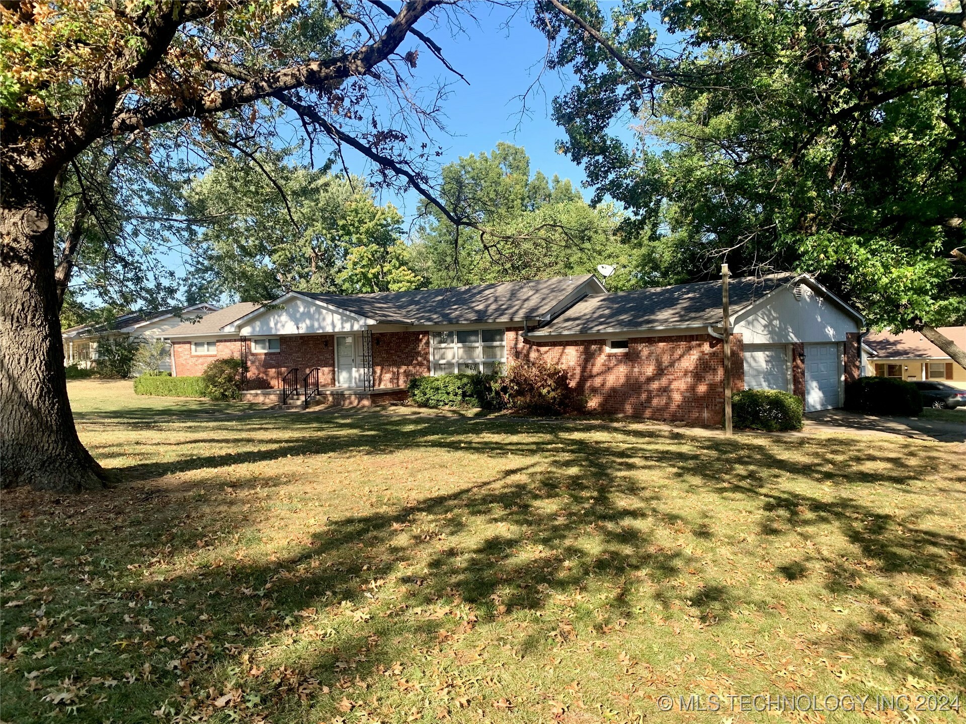 Property Photo:  805 Branson Park Drive  OK 74403 