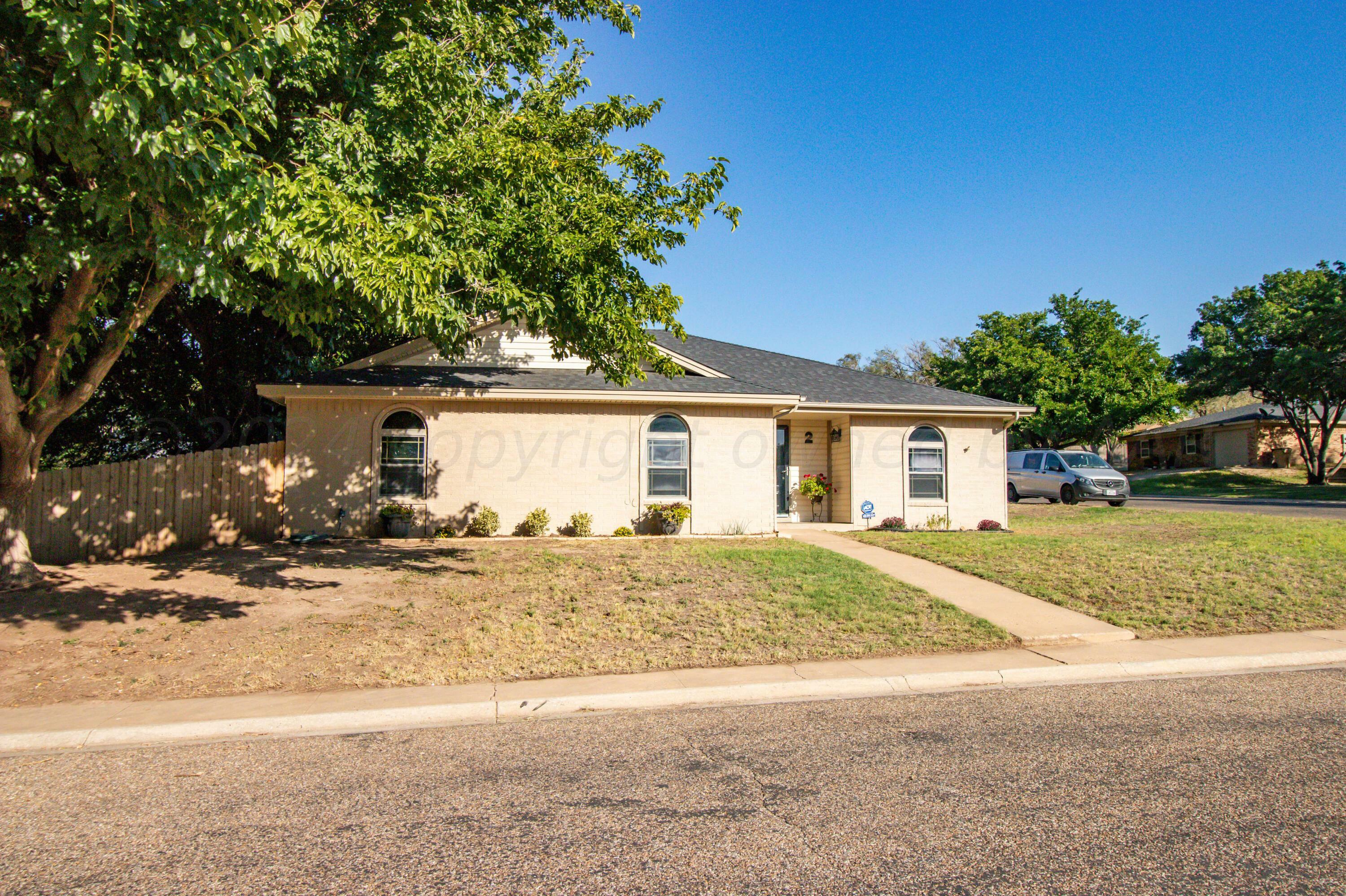 Property Photo:  2 Idlewood Lane  TX 79015-2027 