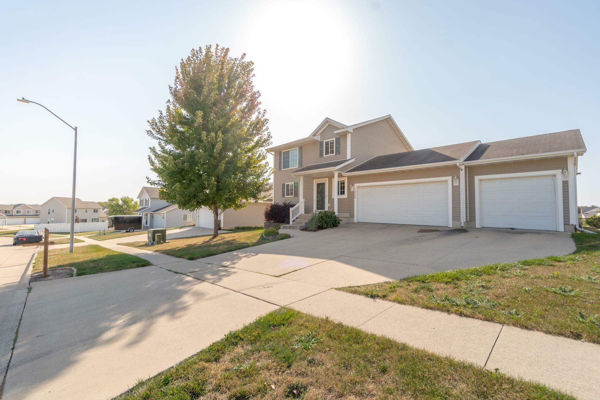 Property Photo:  1408 Ashworth Drive  IA 50613 