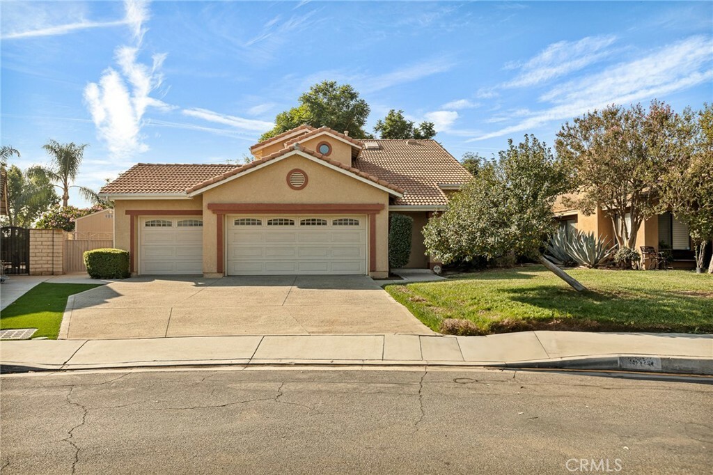 Property Photo:  2908 Stallion Way  CA 91761 