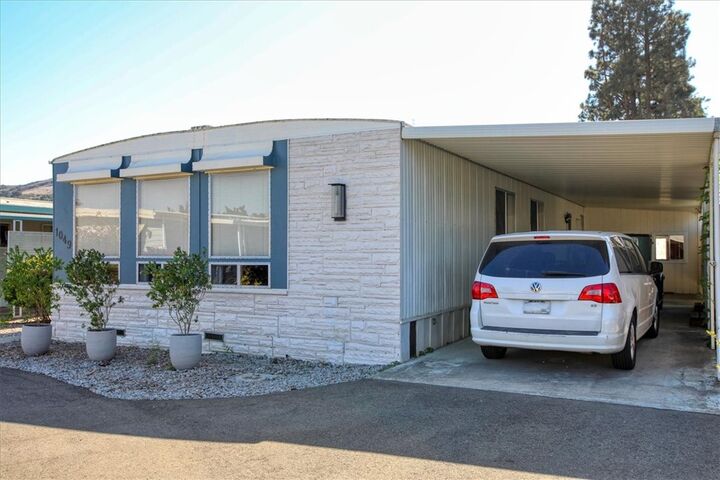 Property Photo: 1049 Jean Drive CA 93405