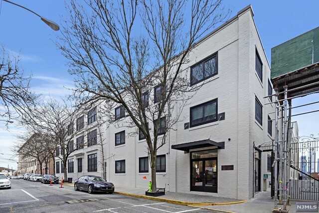 Property Photo: 518-536 Gregory Avenue A324 NJ 07086