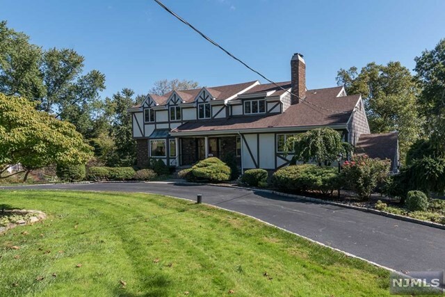 Property Photo:  144 Carlough Road  NJ 07458 