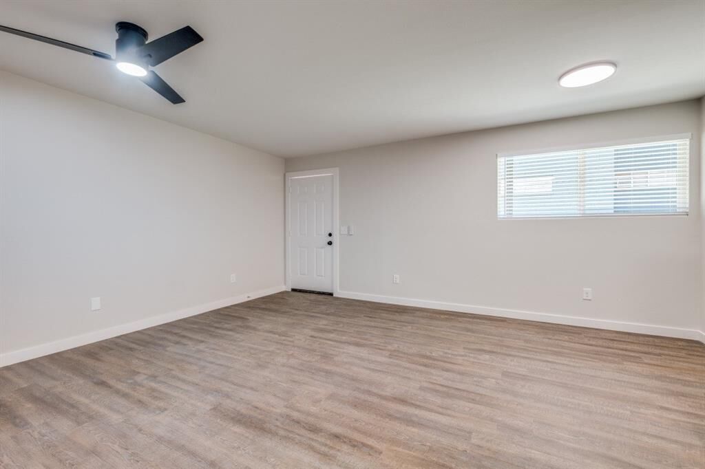 Property Photo: 5909 Gaston Avenue 107 TX 75214