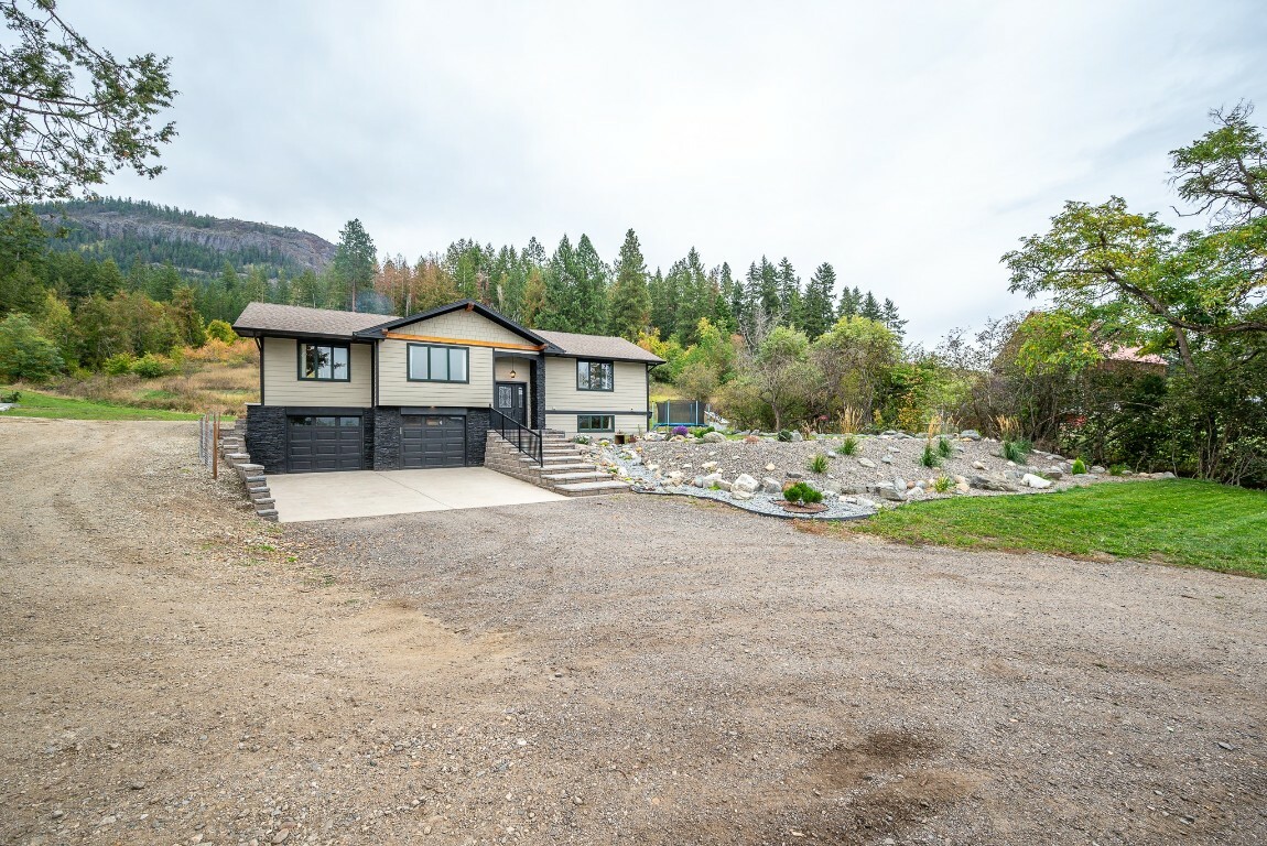 Photo de la propriété:  211 Enderby Grindrod Road  BC V0E 1V4 