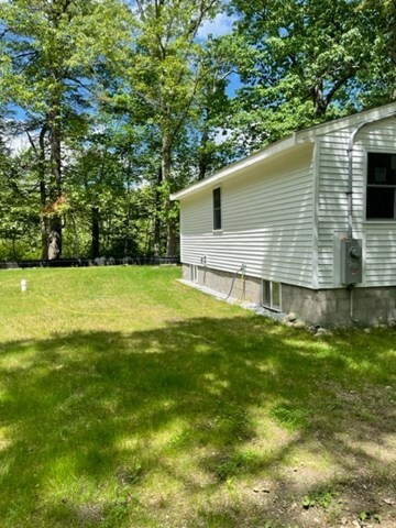 Property Photo:  2 Oak Dale Rd  MA 01886 