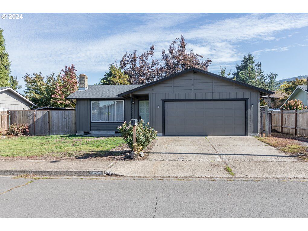 Property Photo:  477 70th St  OR 97478 