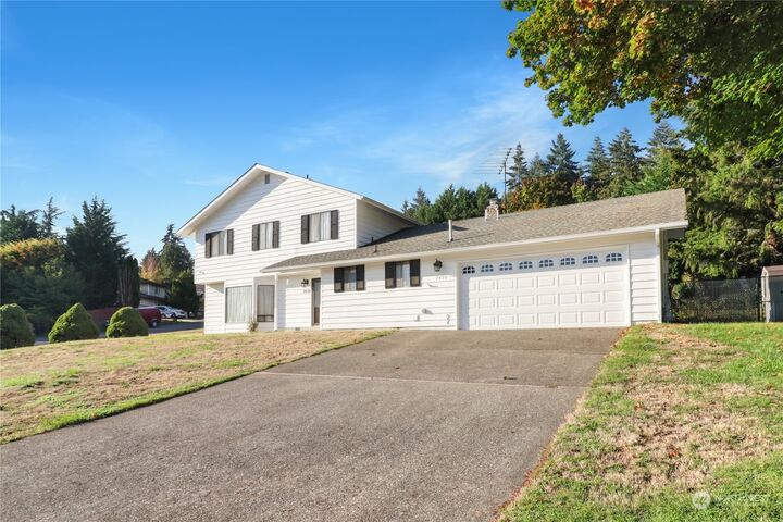 Property Photo:  7820  Mountain Aire Loop SE  WA 98503 