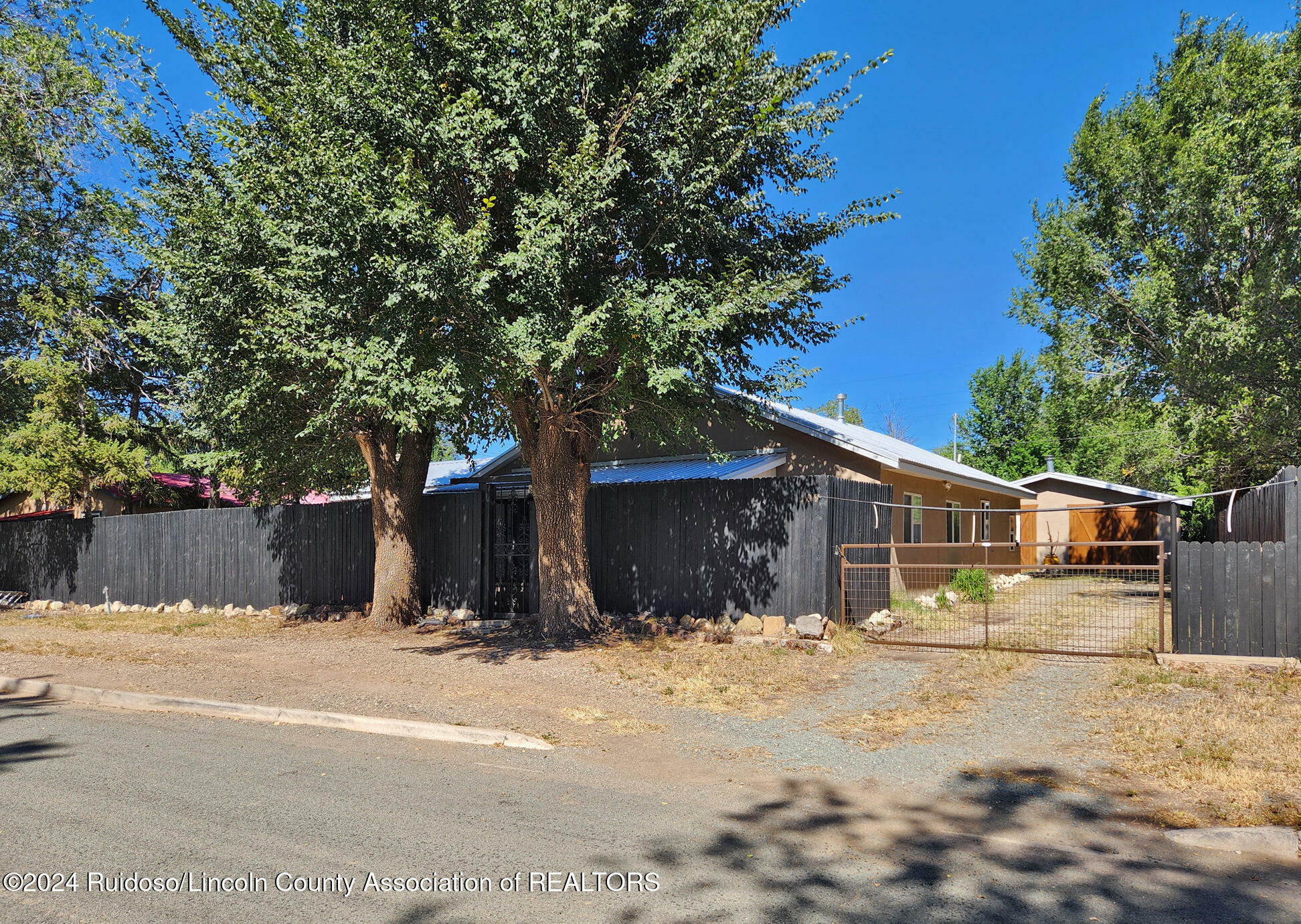 Property Photo:  109 E Third Street  NM 88316 