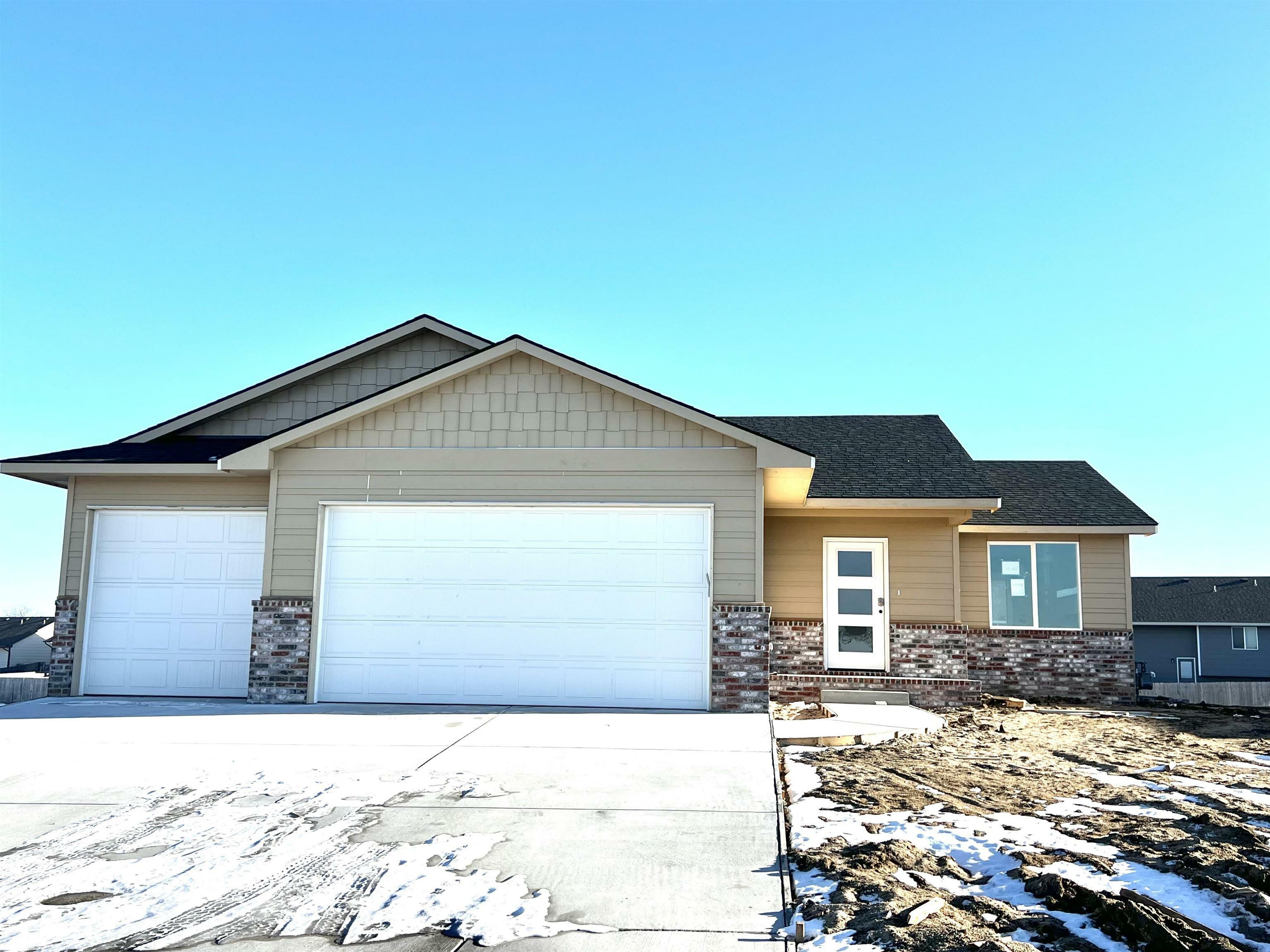 2267 S Chateau  Wichita KS 67207 photo