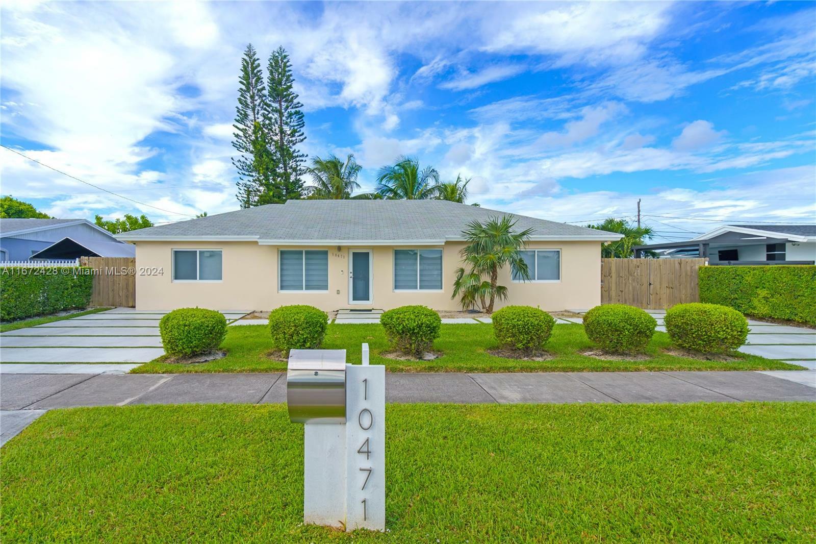 Property Photo:  10471 SW 164th St  FL 33157 