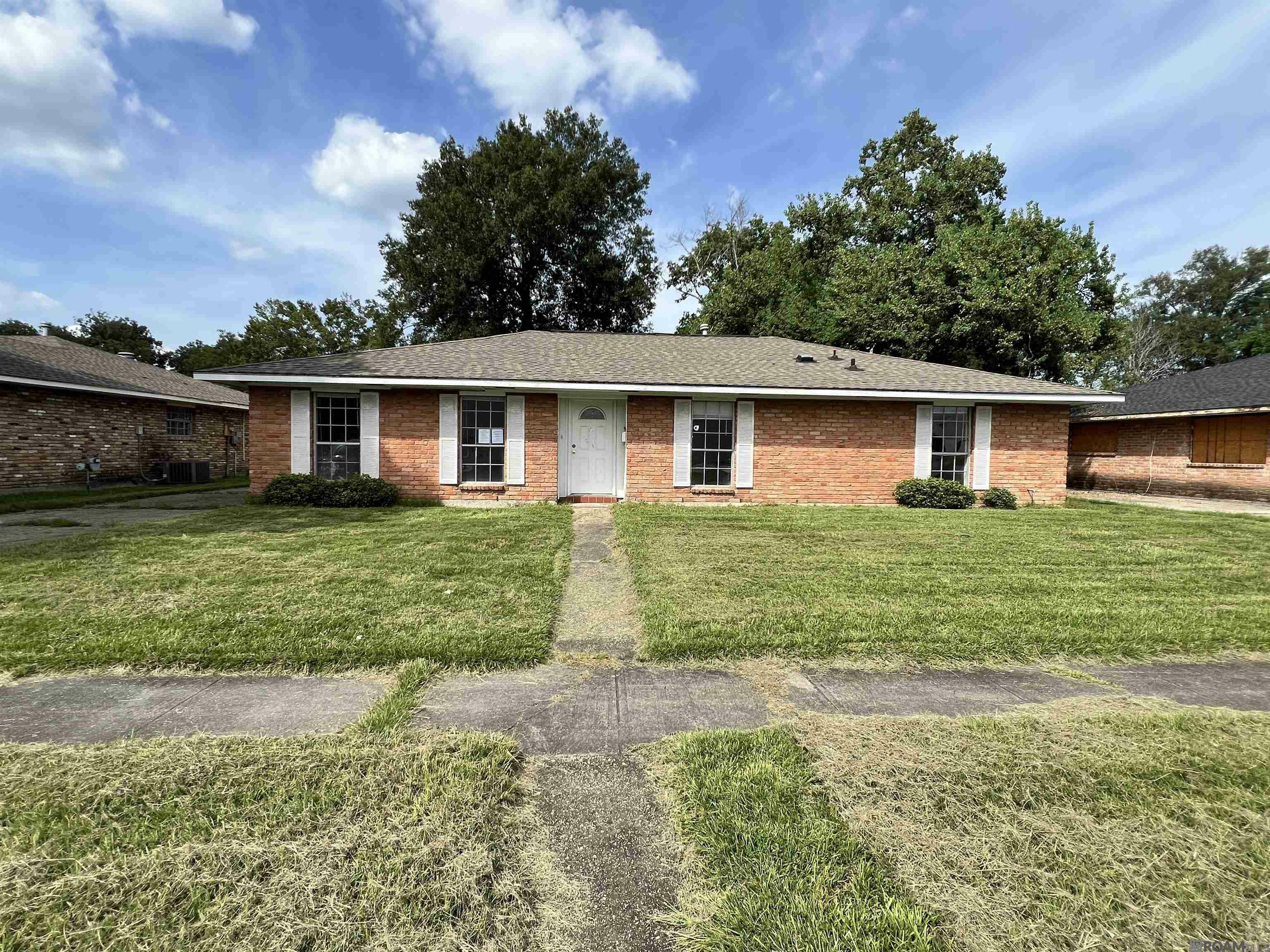 Property Photo: 12013 Dawn Ave LA 70815