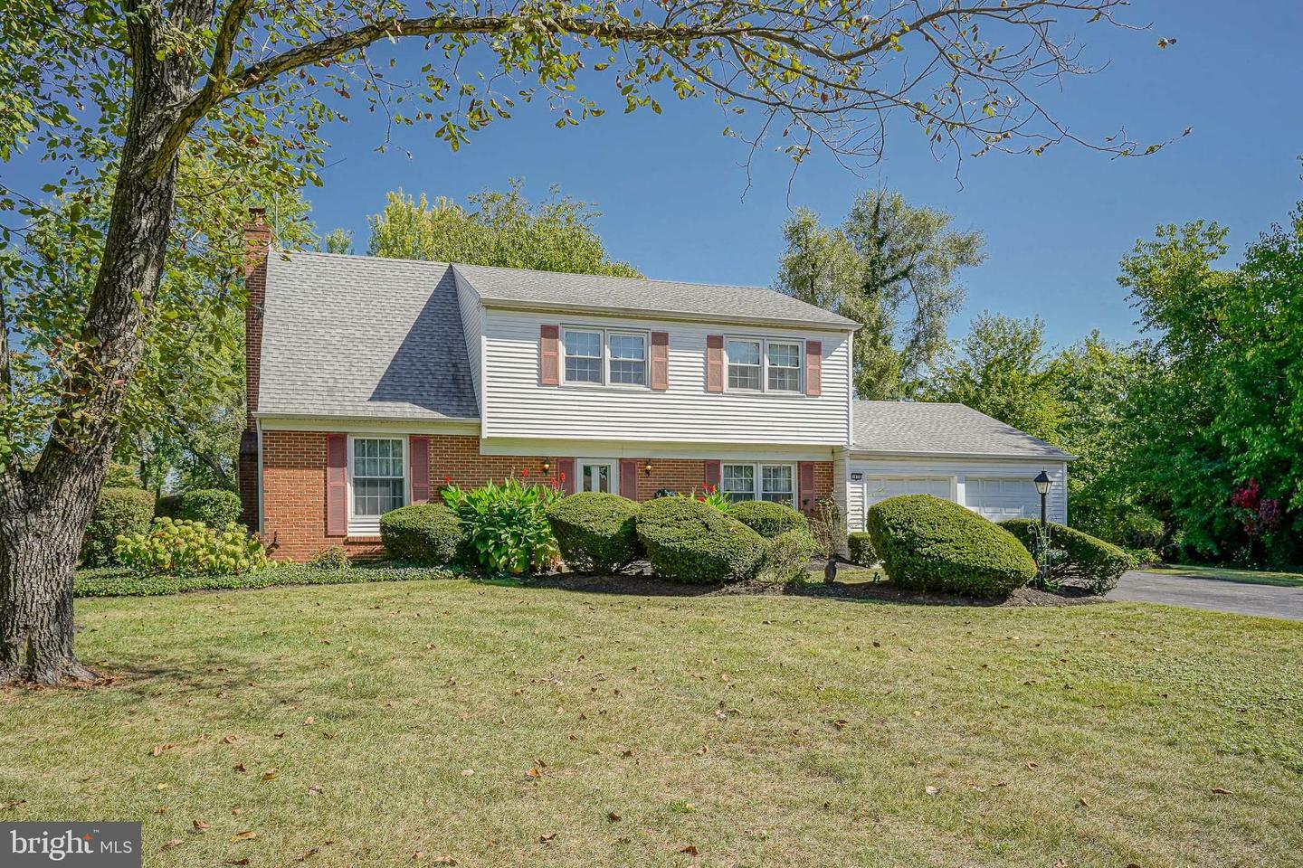 Property Photo:  1650 Wynwood Drive  NJ 08077 