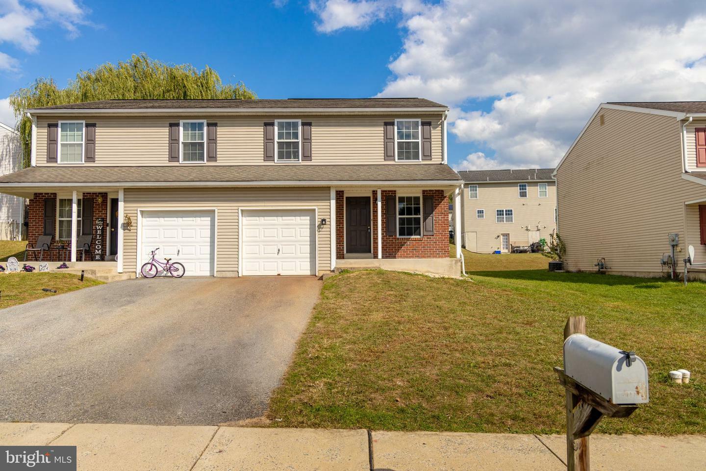 Property Photo:  1027 Alexander Drive  PA 19560 