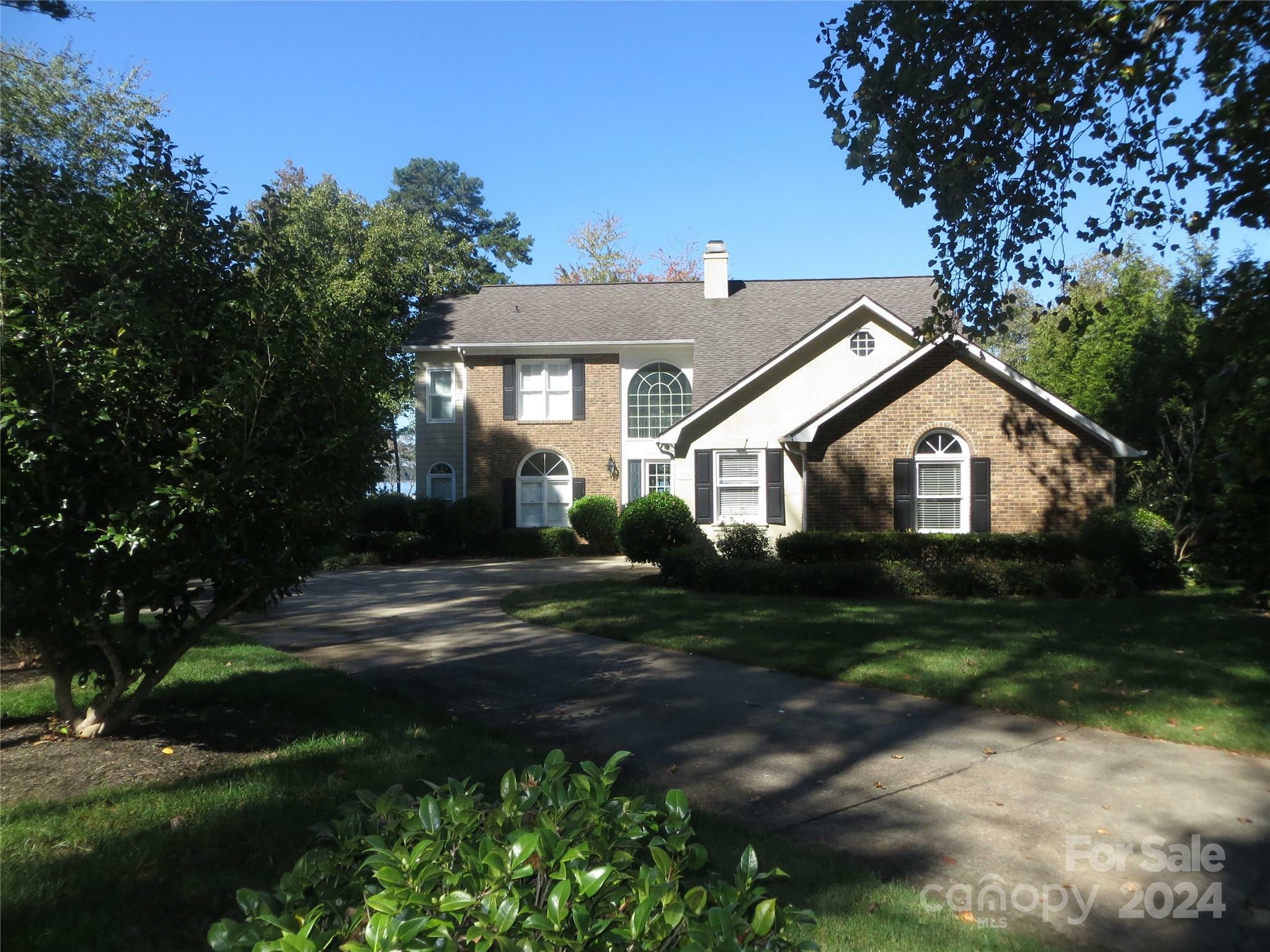 Property Photo:  114 Blue Sky Court  NC 28117 