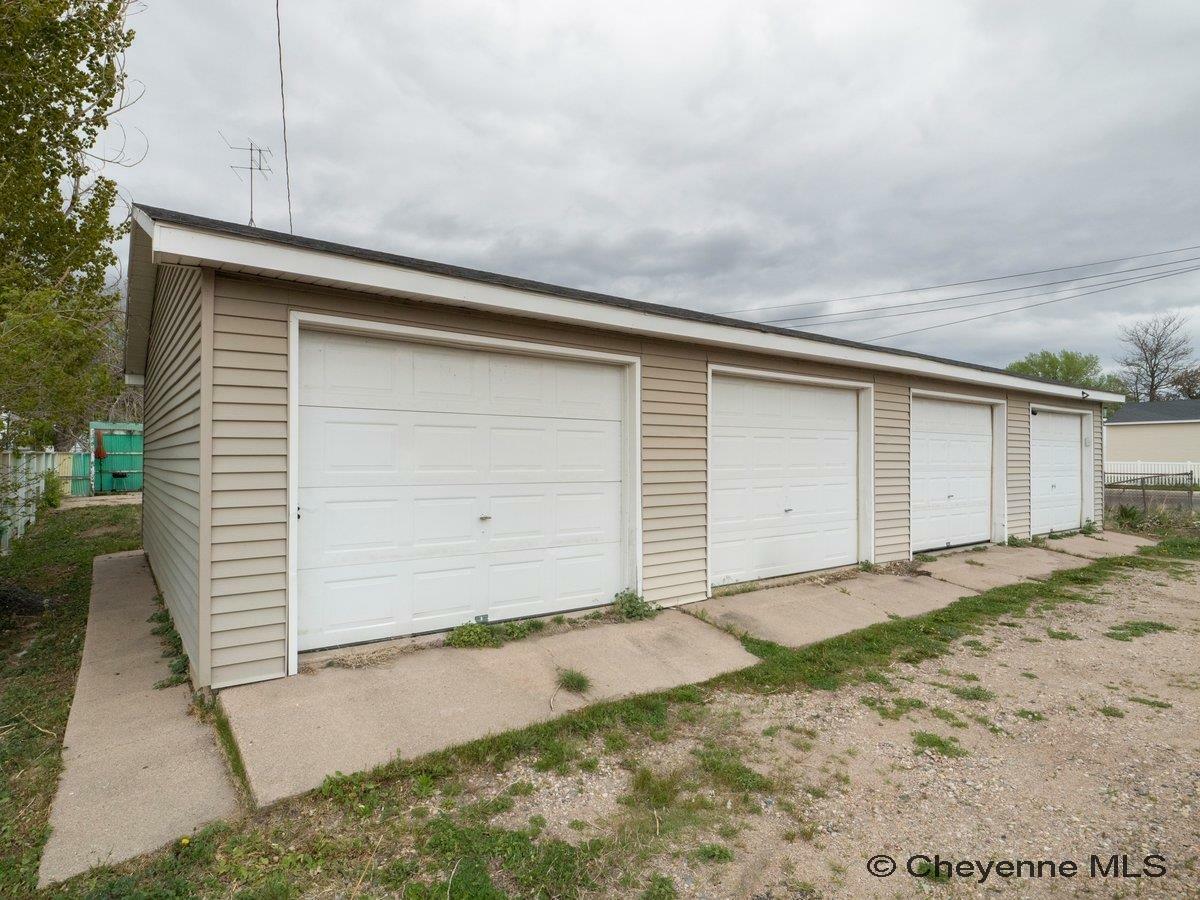 Property Photo:  914 Hot Springs Ave  WY 82001 