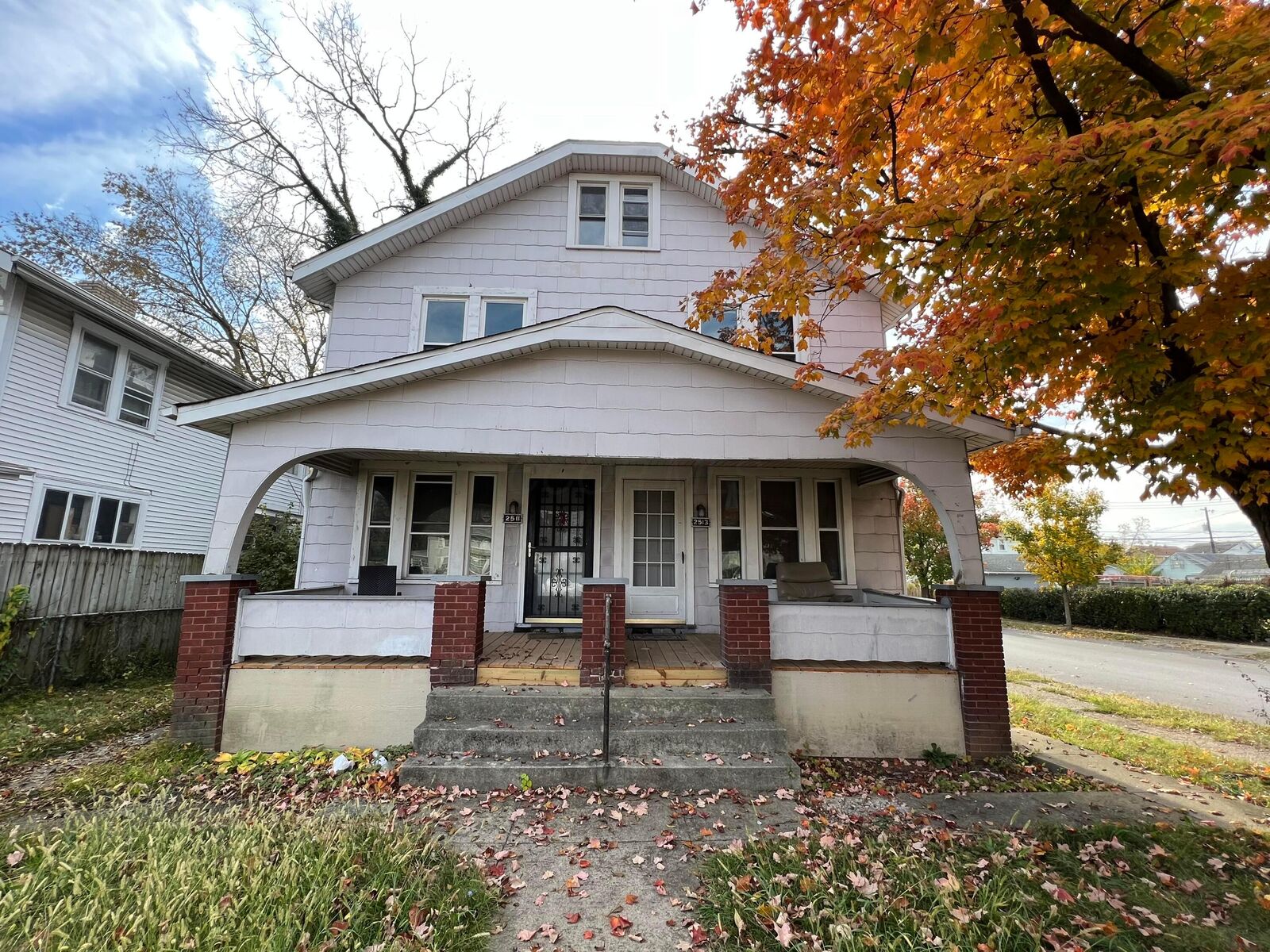 Property Photo: 2511 Sullivant Avenue OH 43204