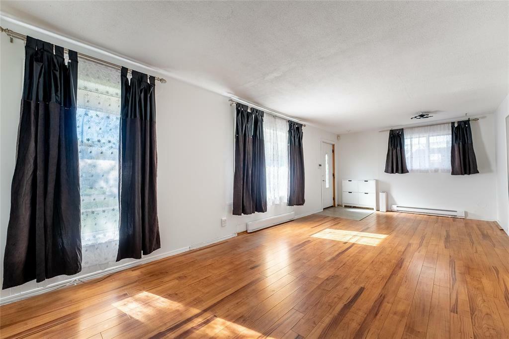 Photo de la propriété:  1537 Magnus Avenue  MB R2X 0P6 