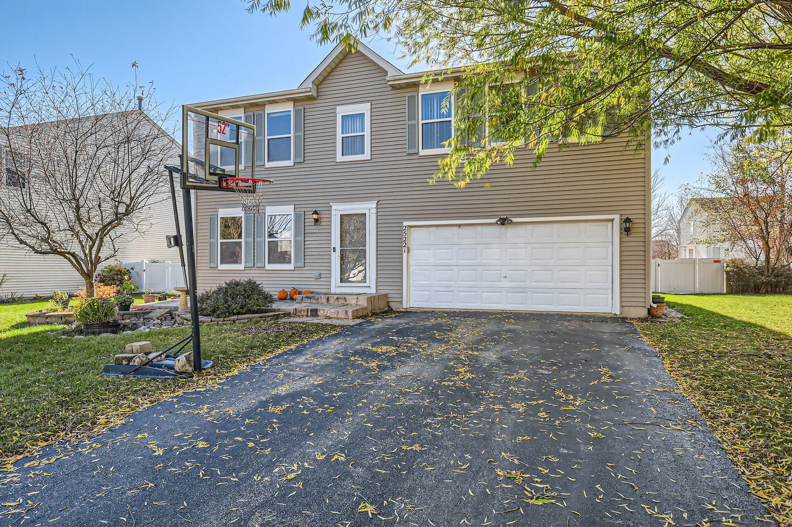 Property Photo:  25221 Declaration Drive  IL 60544 