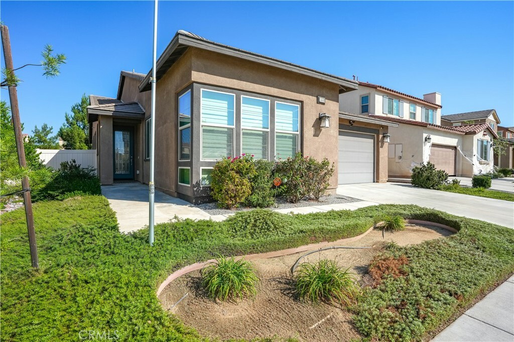 Property Photo:  1446 Galaxy Drive  CA 92223 