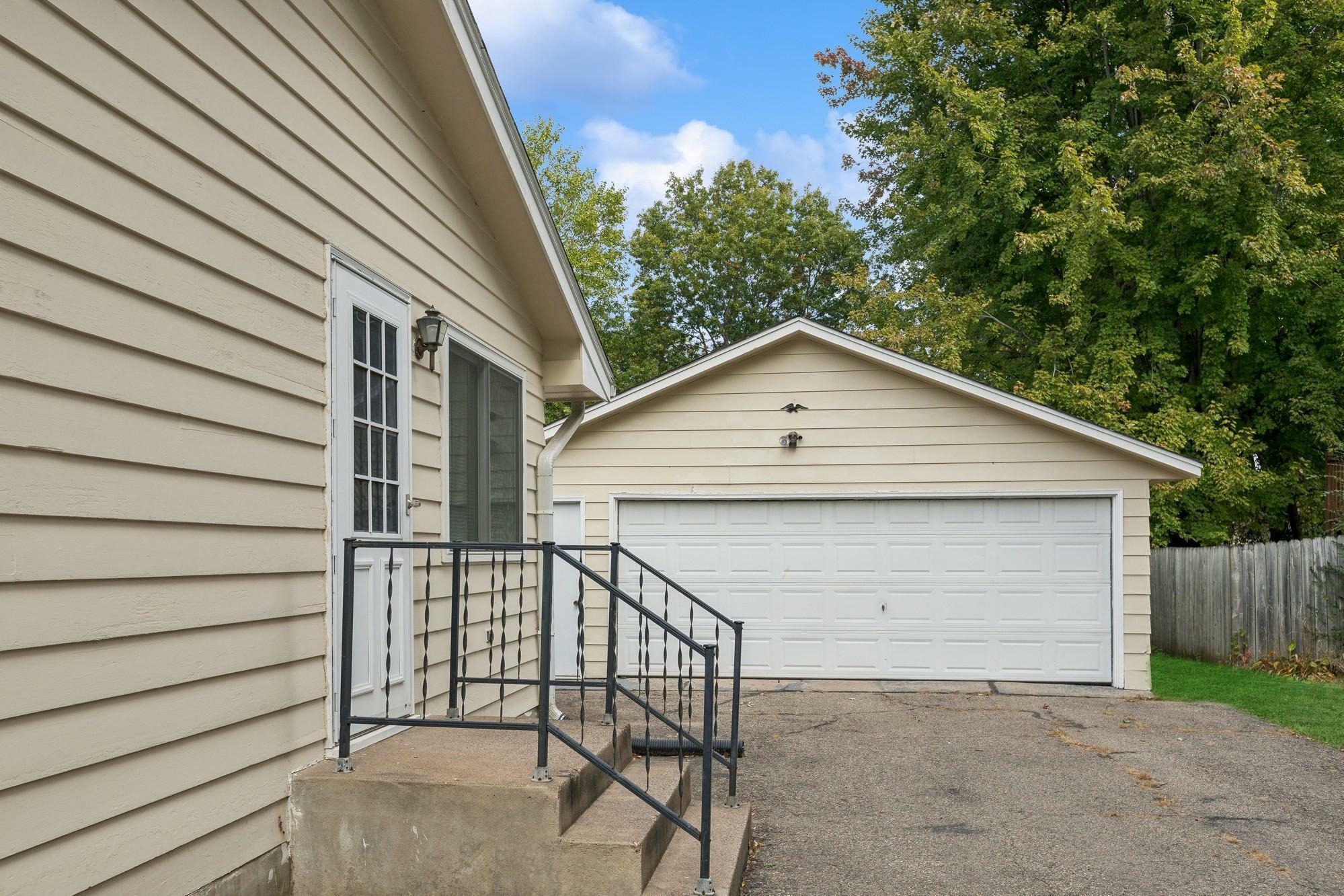 Property Photo:  963 12th Street  MN 55055 