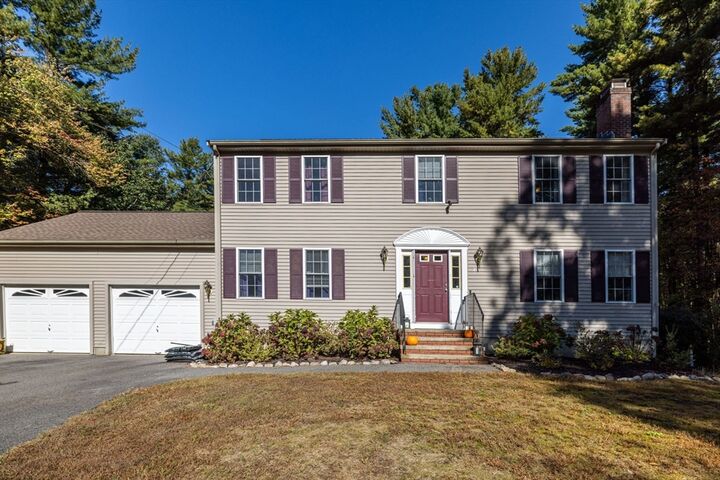 2 Round Table Ln  Taunton MA 02780 photo