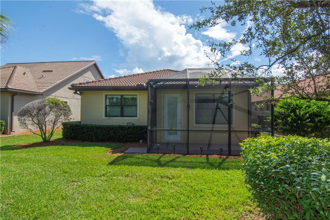 Property Photo:  193 SE Courances Drive  FL 34984 