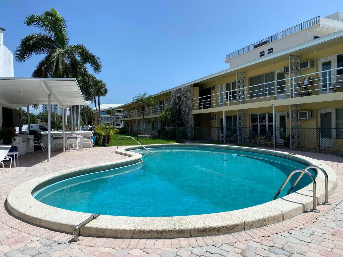 Property Photo:  1110 N Riverside Drive 30  FL 33062 