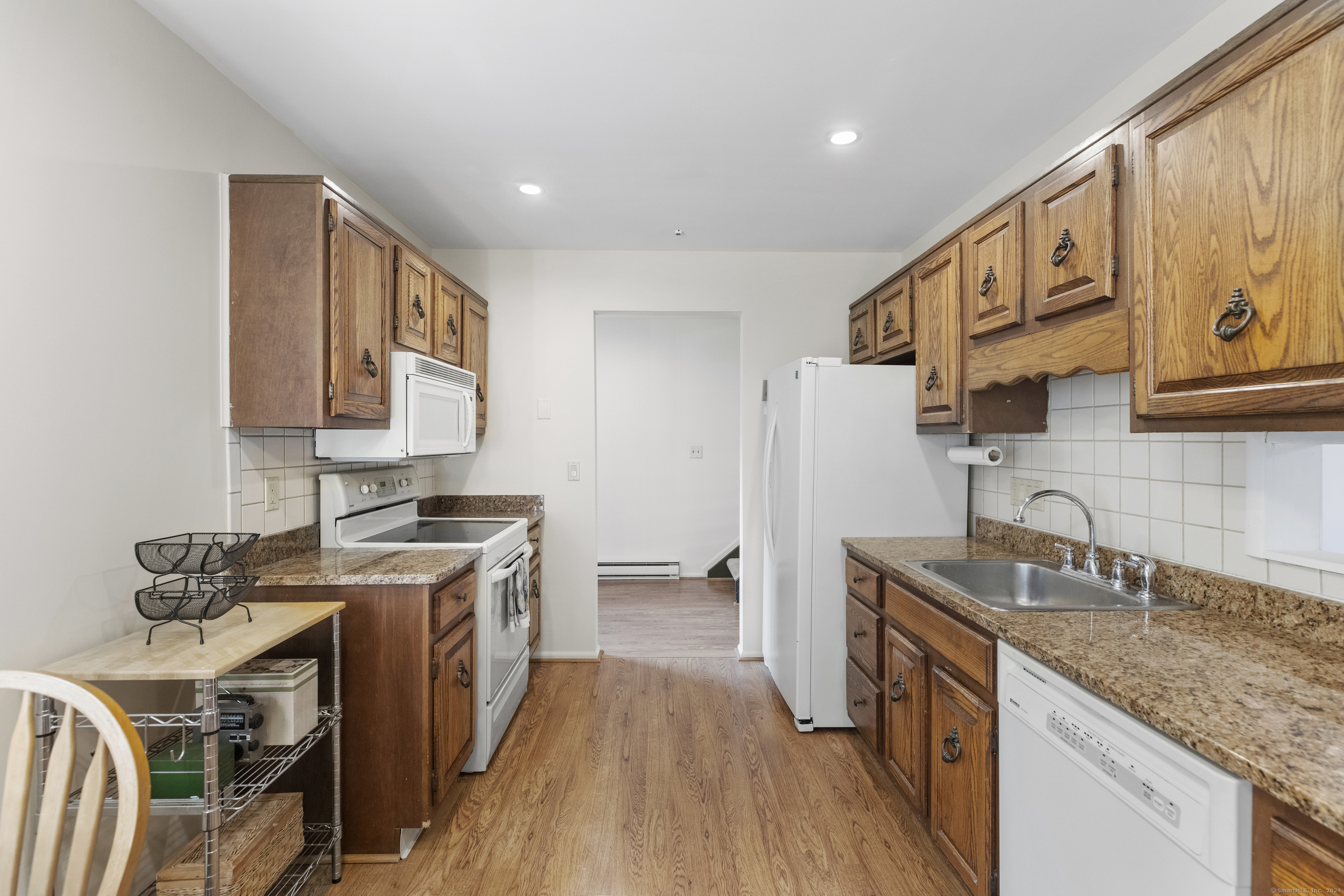 Property Photo:  54 Hope Street Apt K  CT 06906 