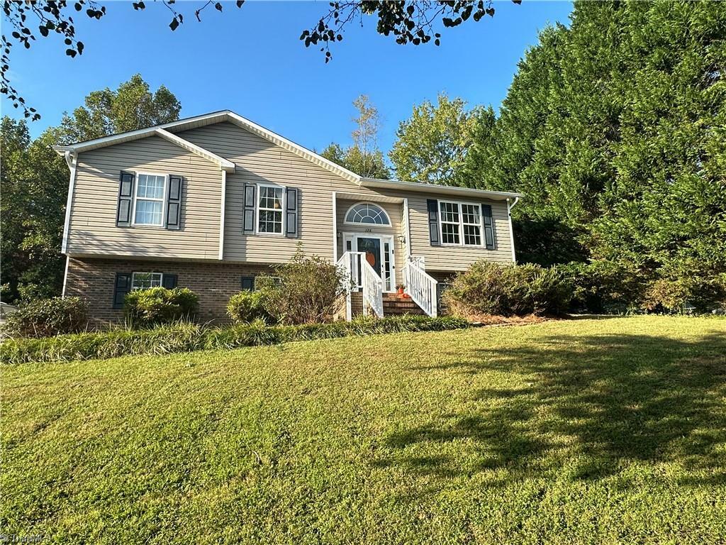 Property Photo:  176 Huntington Court  NC 27041 