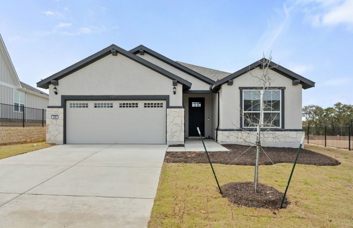 Property Photo: 206 Hickory Creek Road TX 78633
