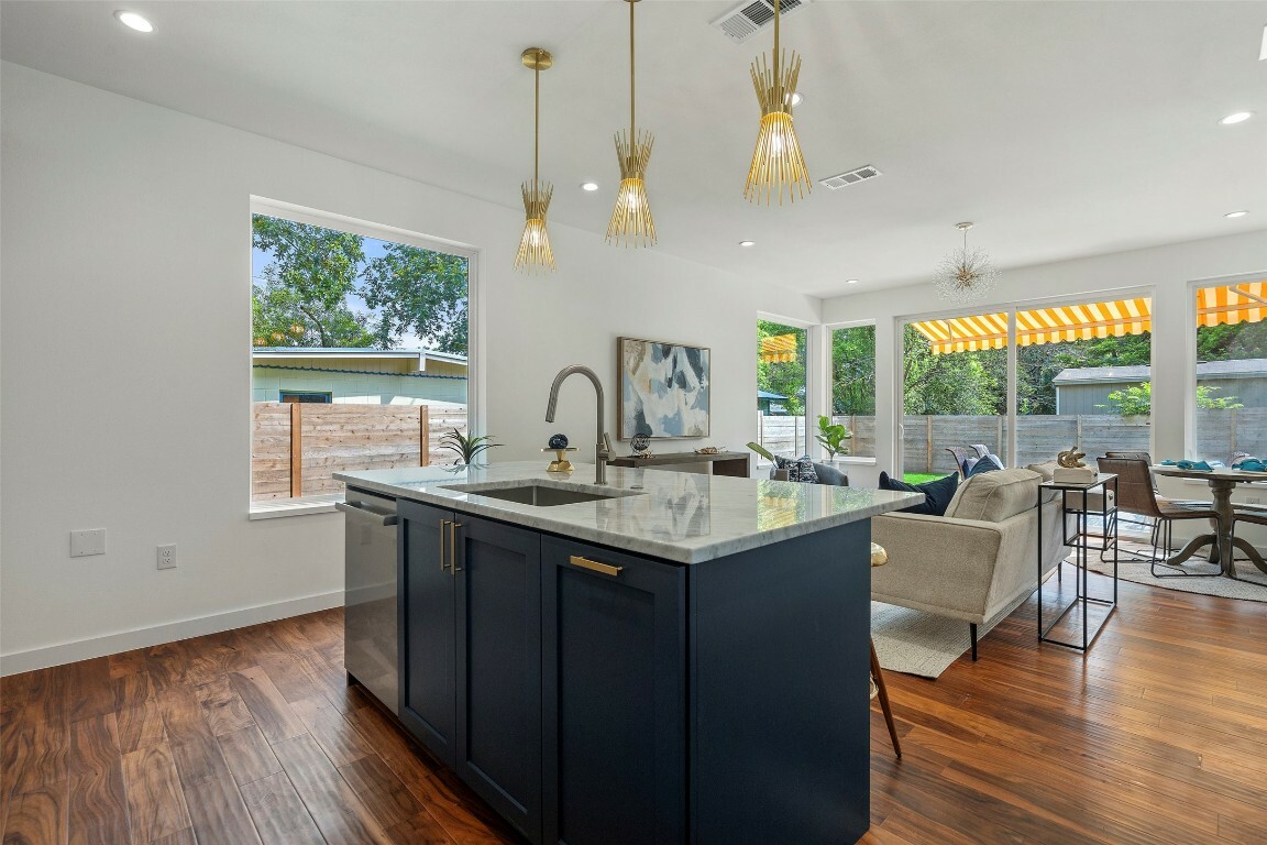 Property Photo: 7603 Creston Ln 2 TX 78752