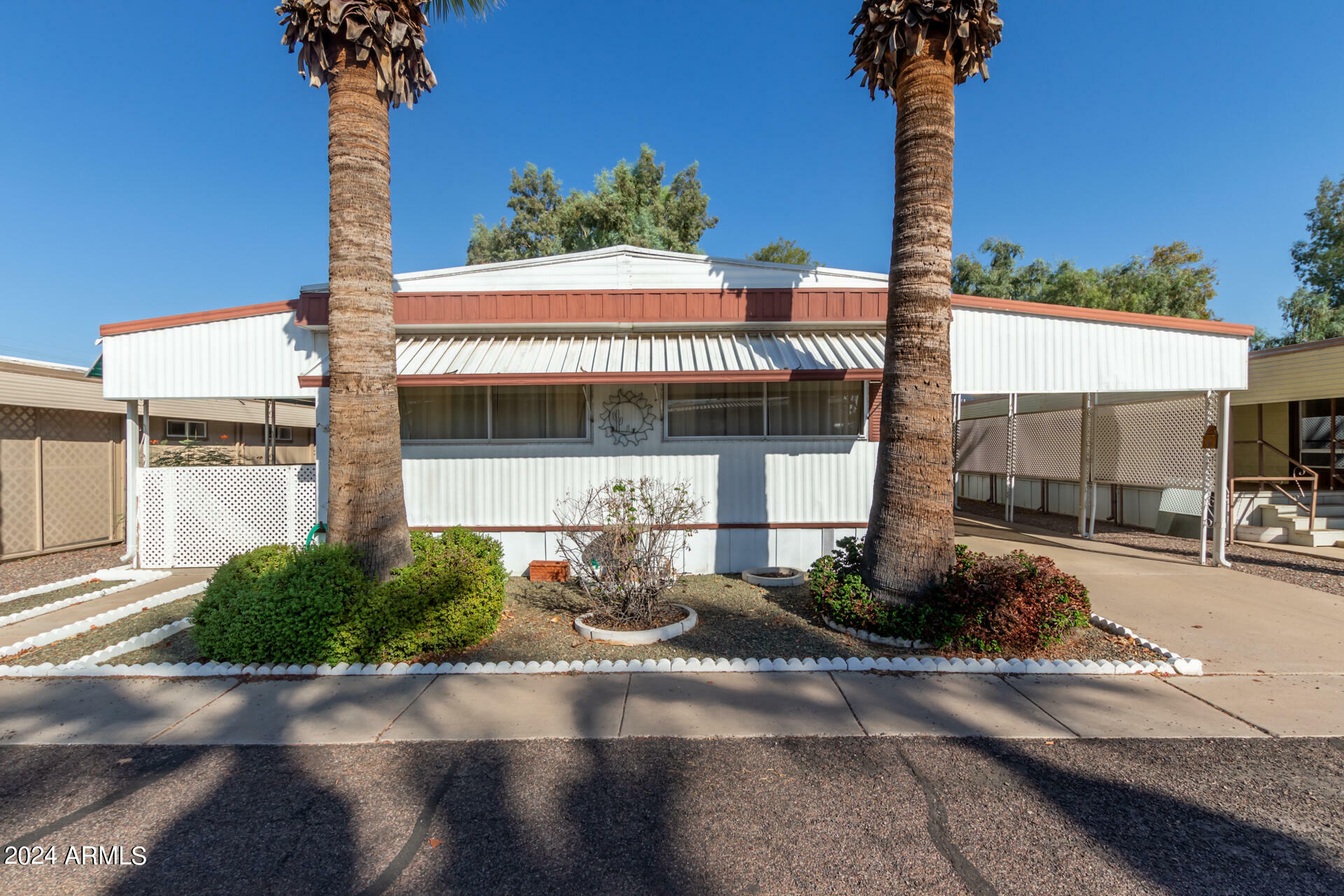 Property Photo:  2050 W Dunlap Avenue R252  AZ 85021 