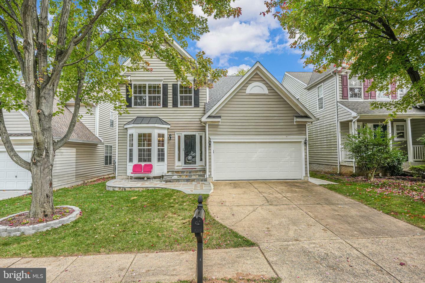 Property Photo:  212 Mayfair Drive NE  VA 20176 